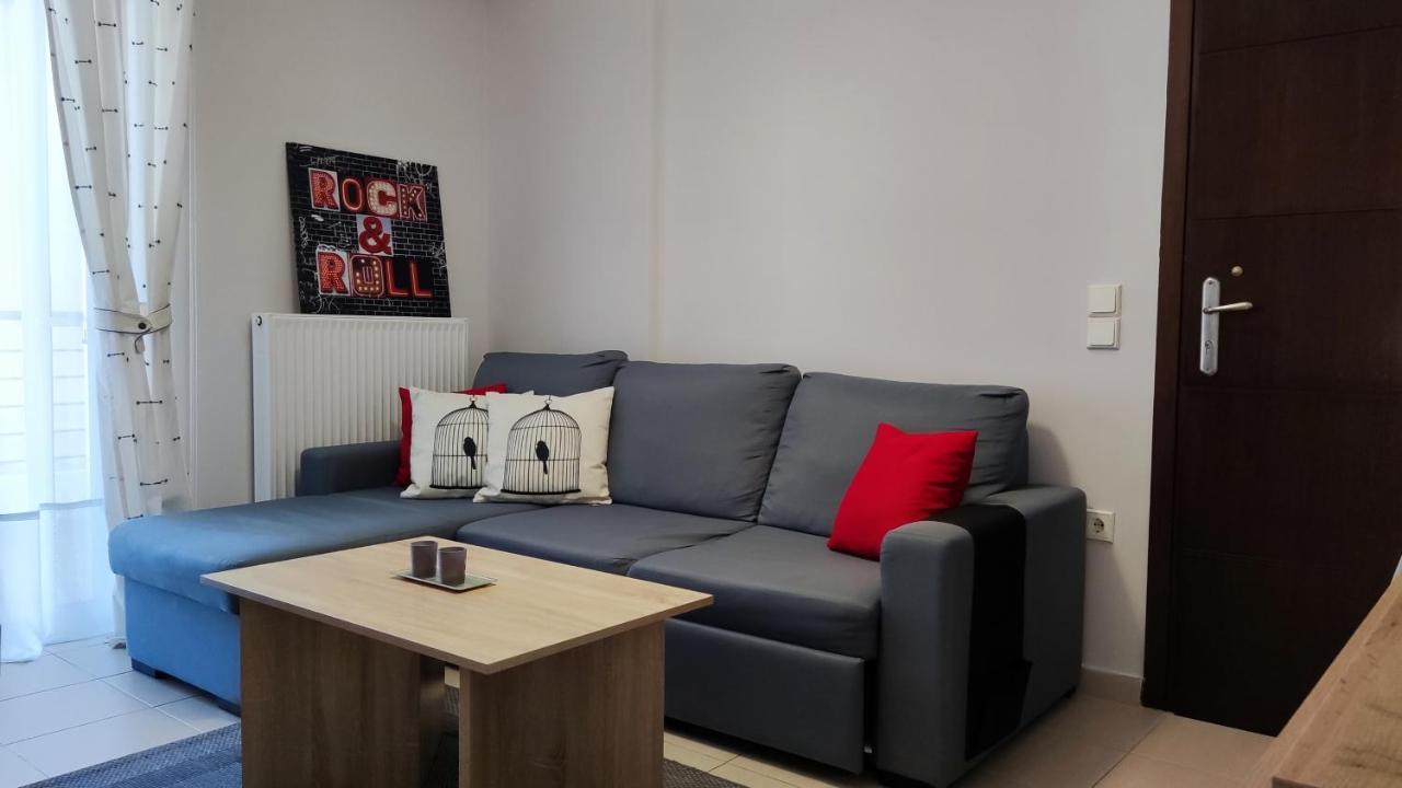 Rock & Roll 2 - Modern Apartment In Trikala Dış mekan fotoğraf